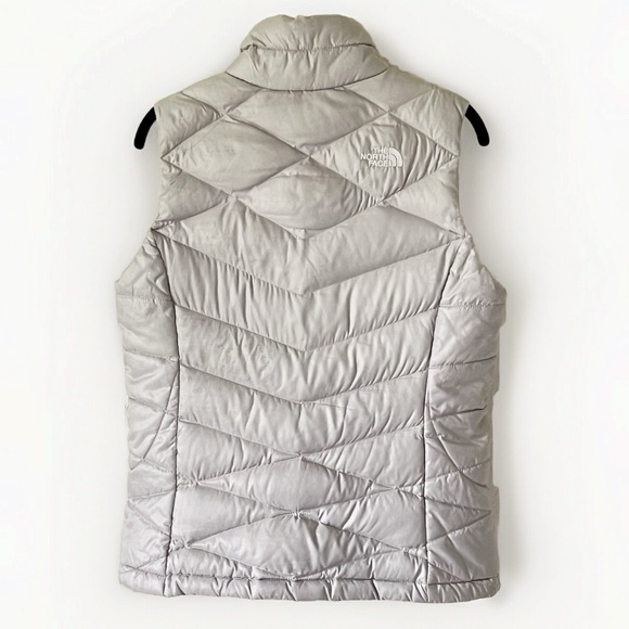 The North Face 550 Fill Women's Down Quilted Puffer Vest Light Gray Size Small - Picture 7 of 16